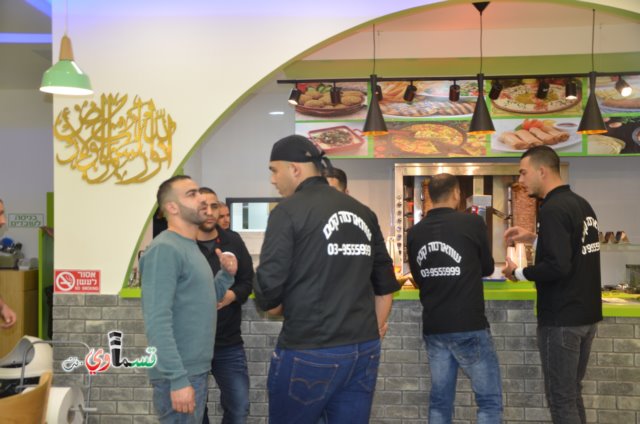 فيديو: الطعم الأصلي وصل ..والرئيس عادل بدير يشارك في افتتاح مأكولات شوارما  قيسم  وبمشاركة واسعة من الأهالي